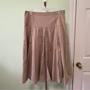 Jones New York Khaki pleated skirt size 4